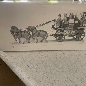 Dickens' Village Holiday Coach vintage